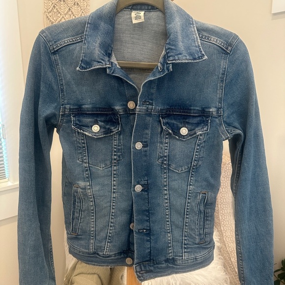 &Denim Jackets & Blazers - &Denim Blue Denim Jacket / size 6 / fitted style